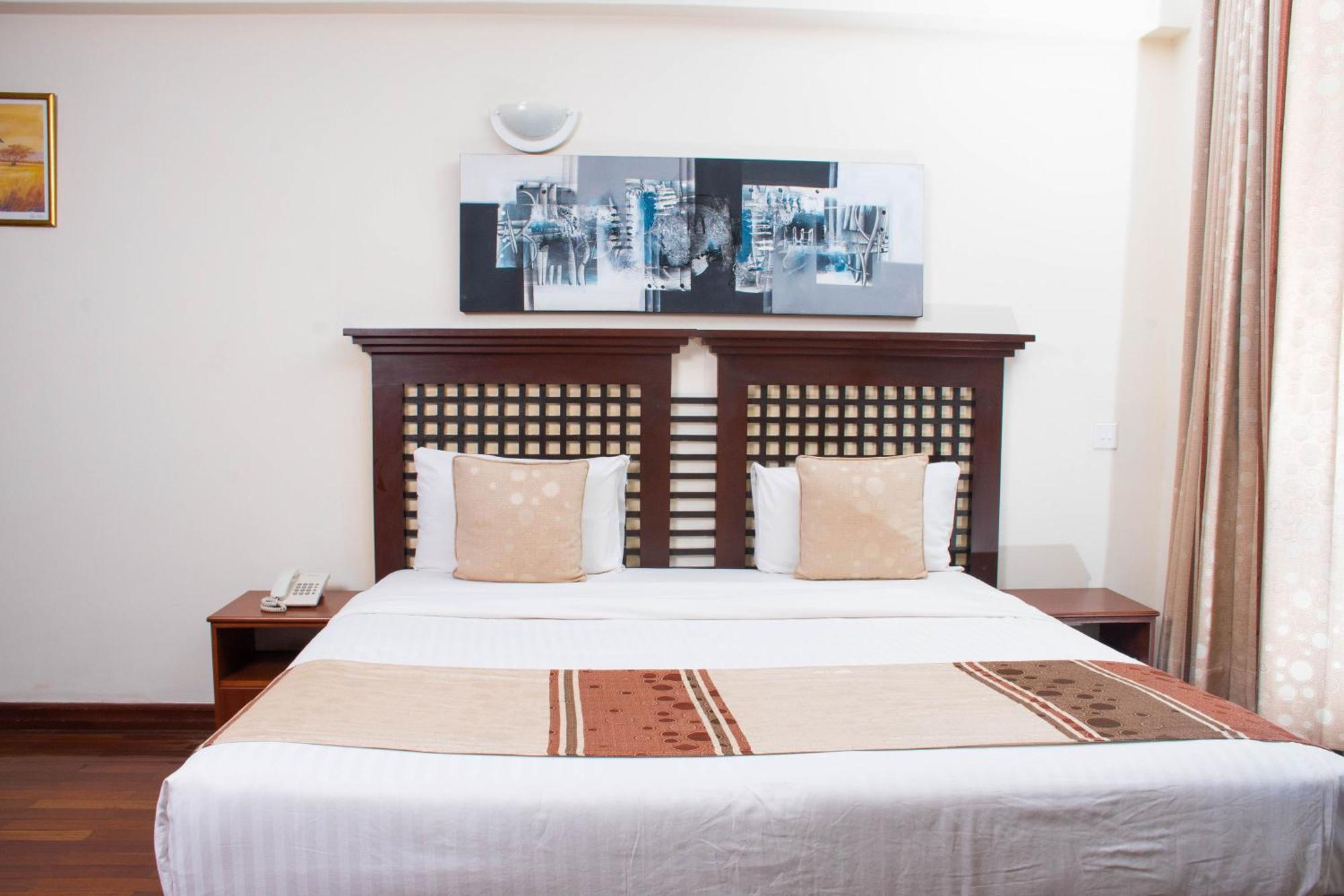 Cranes Suites Hotel Kitale Exterior photo